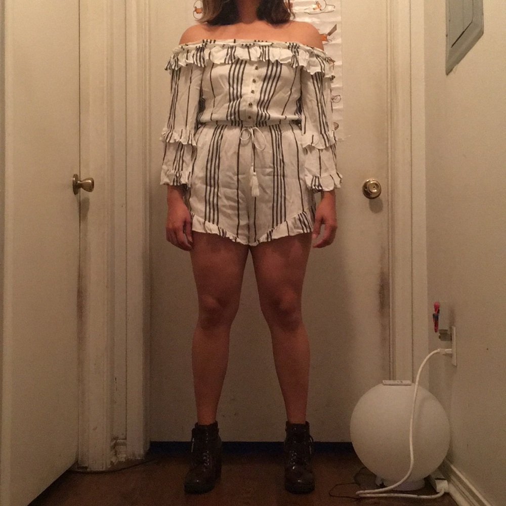 Romper - Picture 2 of 4